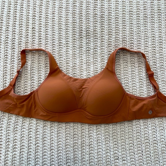 Lululemon run times bra - size 34C- color dusty clay - Picture 2 of 2